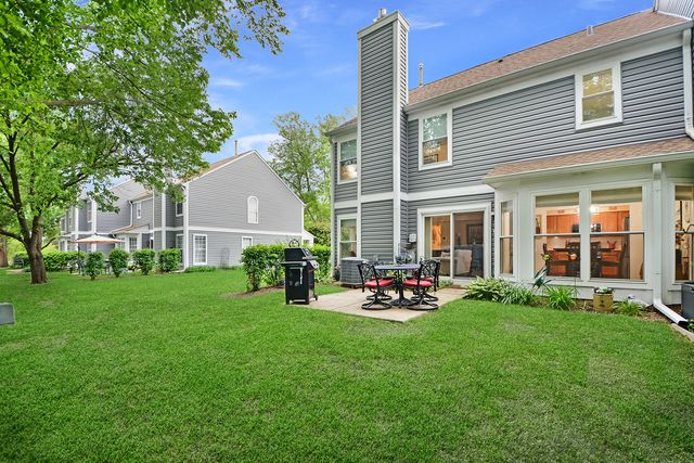 627 N Charter Hall Drive, Palatine, IL 60067