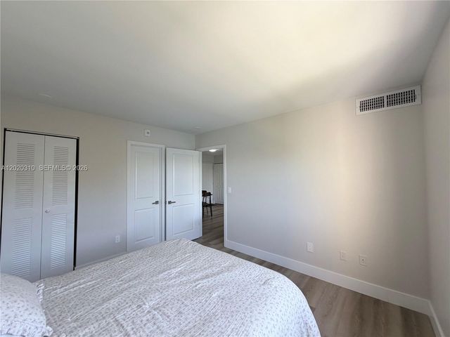 8240 SW 210th St 302, Cutler Bay, FL 33189