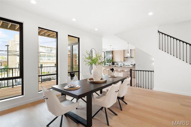 215 N Sarah Street 12, St Louis, MO 63108