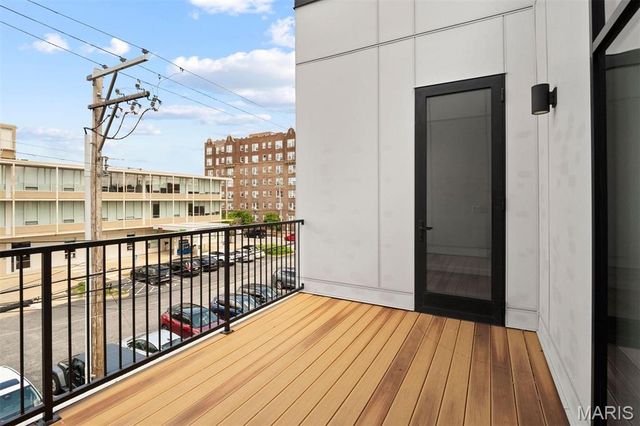 215 N Sarah Street 12, St Louis, MO 63108