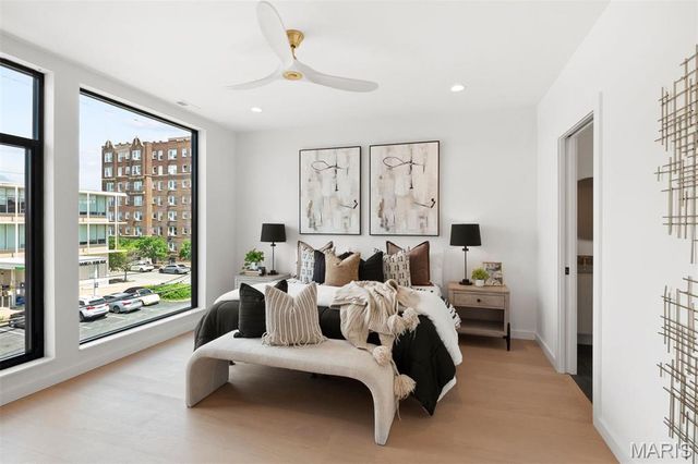 215 N Sarah Street 12, St Louis, MO 63108