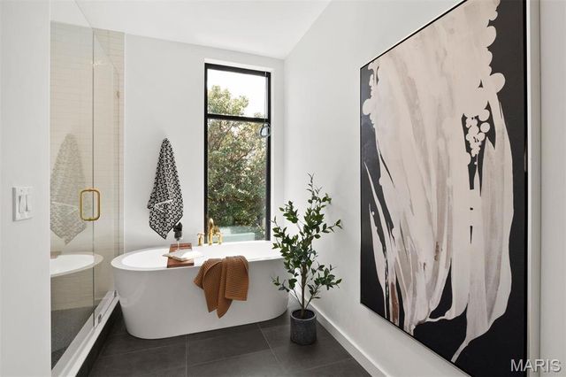 215 N Sarah Street 12, St Louis, MO 63108