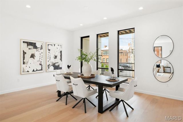 215 N Sarah Street 12, St Louis, MO 63108