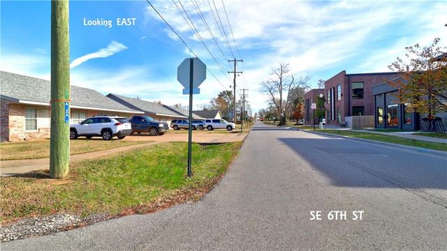 201, 203, 205, 209, & 507 SE 6th & A. Street, Bentonville, AR 72712