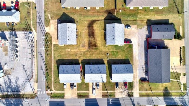 201, 203, 205, 209, & 507 SE 6th & A. Street, Bentonville, AR 72712