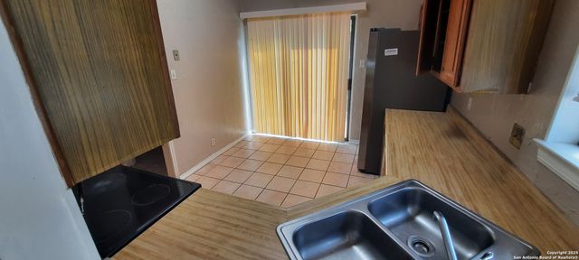 8527 Village Crk, San Antonio, TX 78251