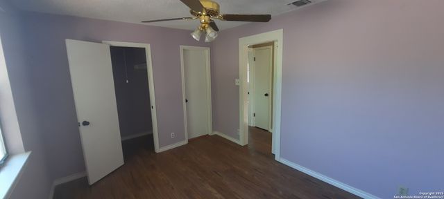 8527 Village Crk, San Antonio, TX 78251