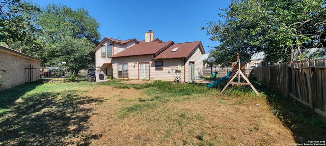 8527 Village Crk, San Antonio, TX 78251