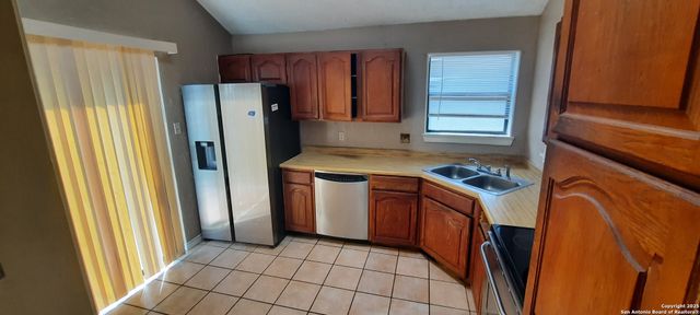 8527 Village Crk, San Antonio, TX 78251