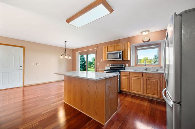1142 Mulberry Lane, Union Grove, WI 53182