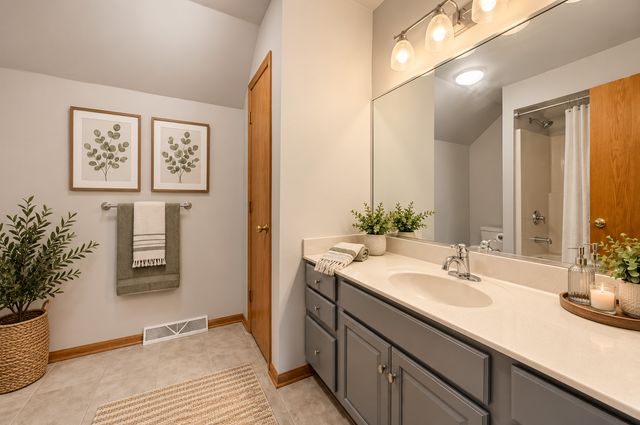 1142 Mulberry Lane, Union Grove, WI 53182