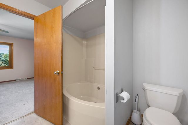 1142 Mulberry Lane, Union Grove, WI 53182
