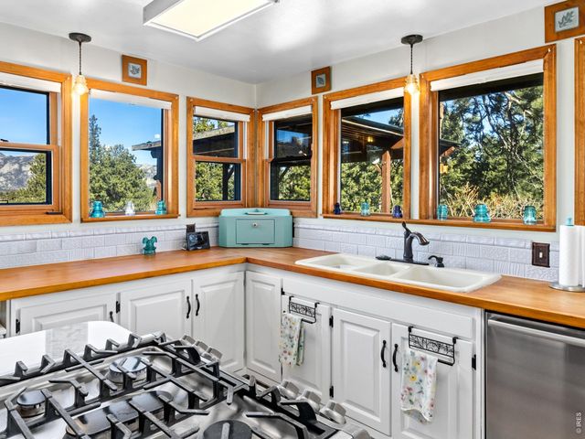 1661 Windham Ct, Estes Park, CO 80517