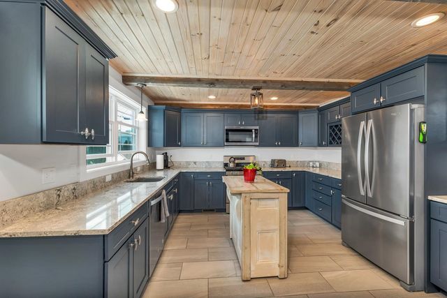 190 Island Path, Hampton, NH 03842