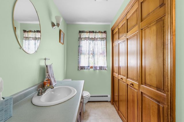 55 John St, Acushnet, MA 02743