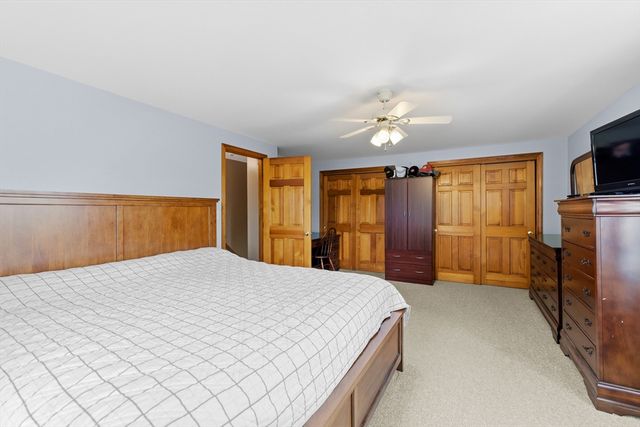 55 John St, Acushnet, MA 02743