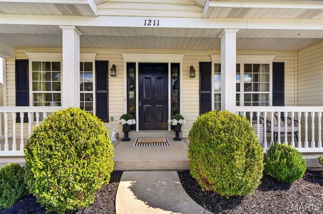 1211 Lake Canyon View, Fenton, MO 63026