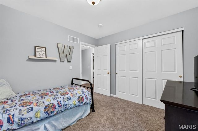 1211 Lake Canyon View, Fenton, MO 63026