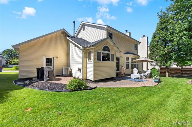 1211 Lake Canyon View, Fenton, MO 63026