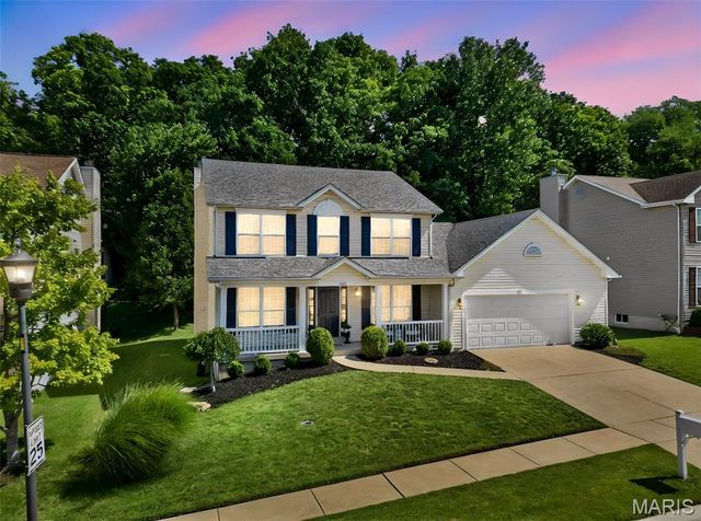 1211 Lake Canyon View, Fenton, MO 63026