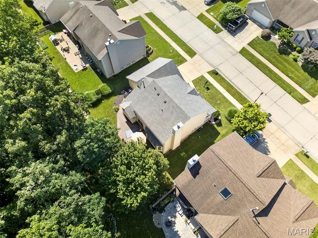1211 Lake Canyon View, Fenton, MO 63026