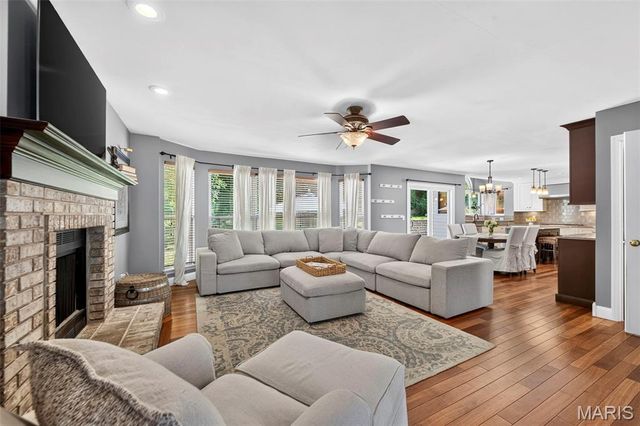 1211 Lake Canyon View, Fenton, MO 63026