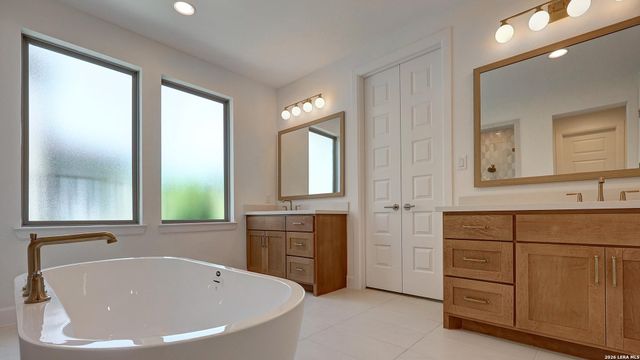 34 Enia Circle, San Antonio, TX 78257