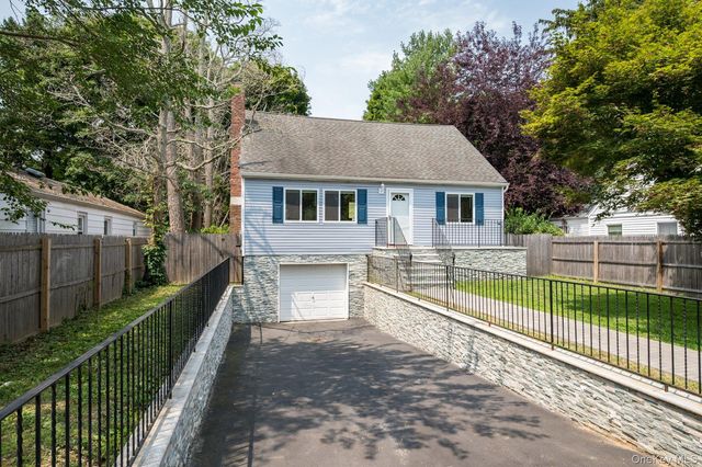 62 Lincoln Avenue, Northport, NY 11768