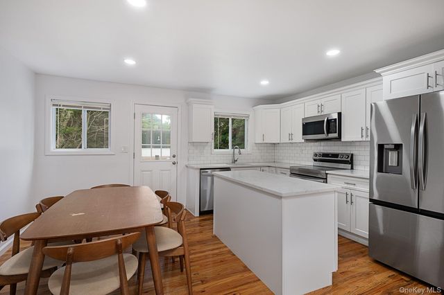 62 Lincoln Avenue, Northport, NY 11768