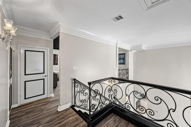 2727 S Southern Oaks Drive, Houston, TX 77068