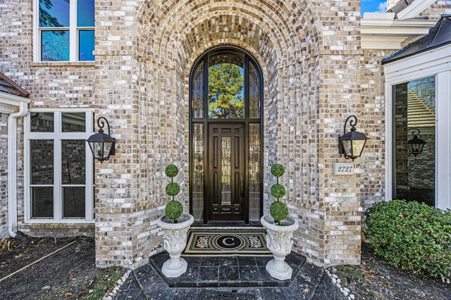 2727 S Southern Oaks Drive, Houston, TX 77068
