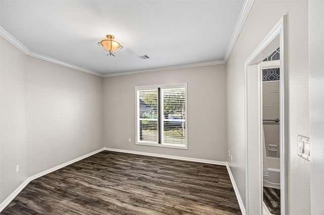 2727 S Southern Oaks Drive, Houston, TX 77068