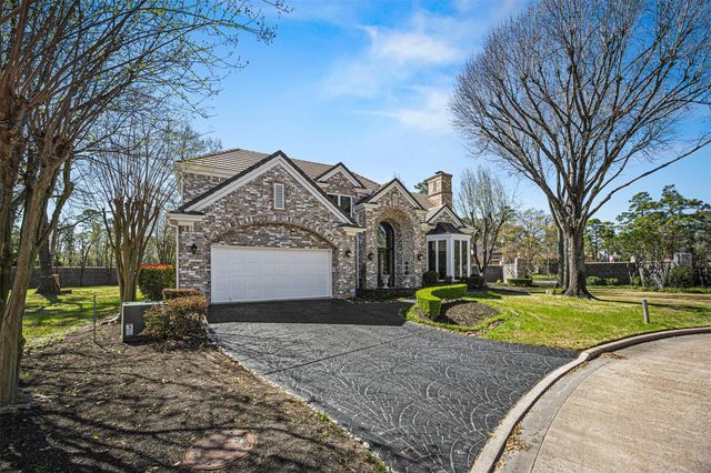 2727 S Southern Oaks Drive, Houston, TX 77068