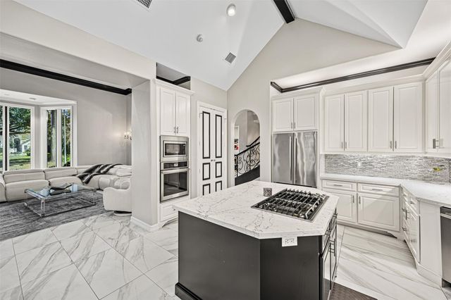 2727 S Southern Oaks Drive, Houston, TX 77068