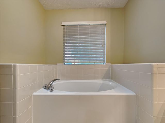 12027 Bunny Lane, Pinehurst, TX 77362