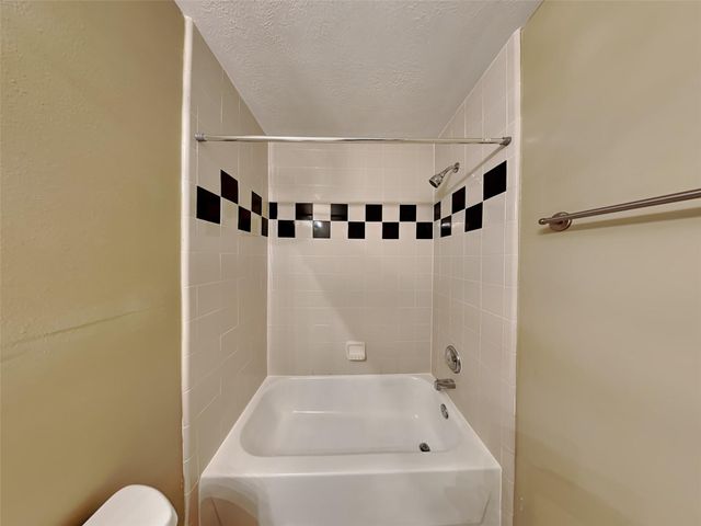 12027 Bunny Lane, Pinehurst, TX 77362