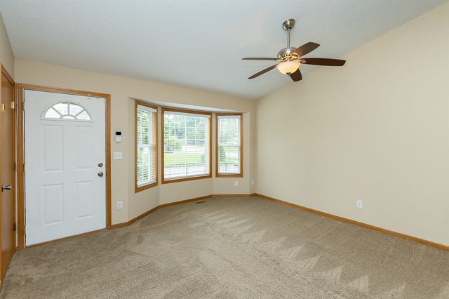 2300 E 40th Street, Des Moines, IA 50317