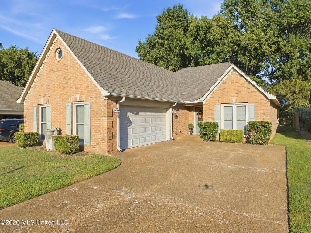 358 Fairway Oaks Drive, Hernando, MS 38632 — photo 2