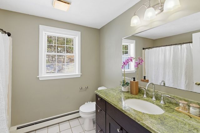 318 Old Mill Rd, Barnstable, MA 02648