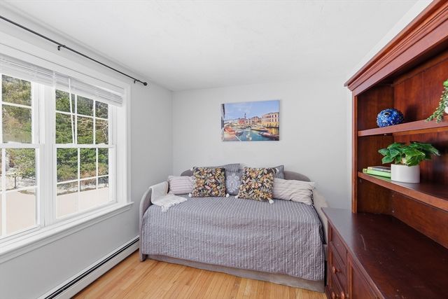 318 Old Mill Rd, Barnstable, MA 02648