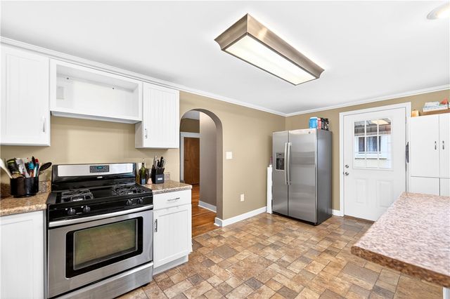 554 N Elm, City Of But Ne, PA 16001