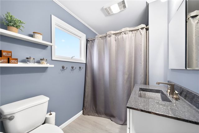554 N Elm, City Of But Ne, PA 16001
