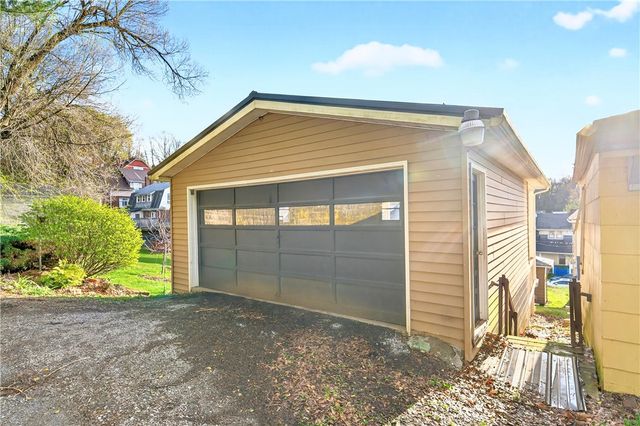 554 N Elm, City Of But Ne, PA 16001