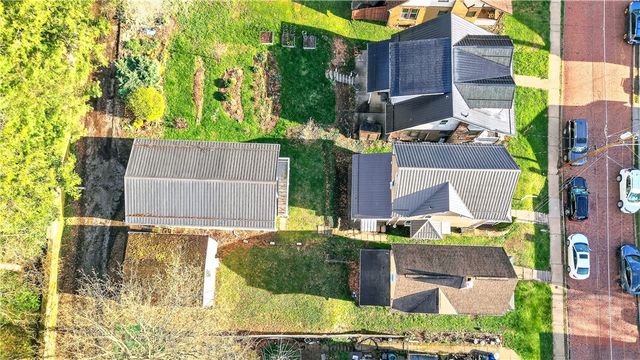 554 N Elm, City Of But Ne, PA 16001