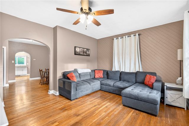 554 N Elm, City Of But Ne, PA 16001