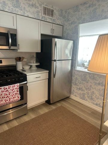 1000 N Lake Shore Drive 2301, Chicago, IL 60611