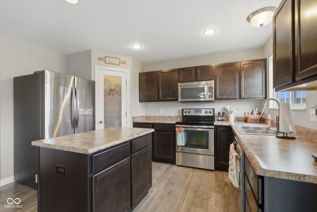 2675 Twinleaf Drive, Plainfield, IN 46168