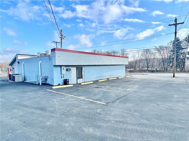 2034 E Washington Street, Shenango Twp, PA 16101