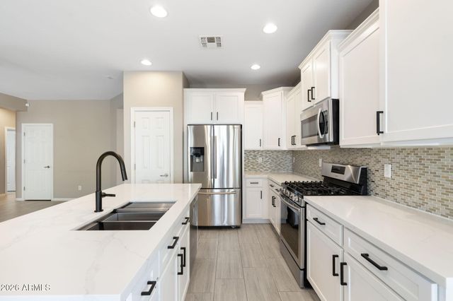 5218 W BUCKSKIN Trail, Phoenix, AZ 85083