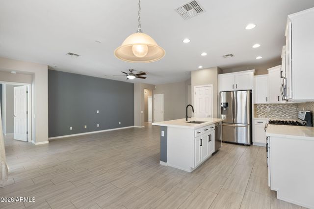 5218 W BUCKSKIN Trail, Phoenix, AZ 85083